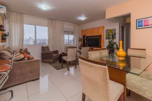 Image 1 - 256685