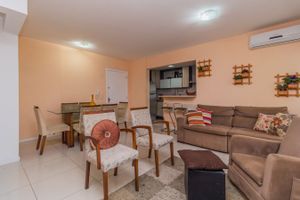 Image 3 - 256685
