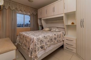 Image 9 - 256685