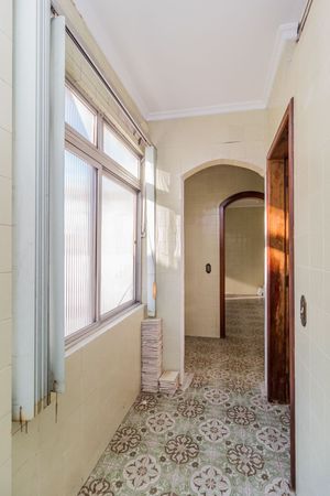 Image 34 - 256802