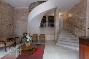 Image 41 - 256855