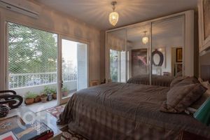 Image 15 - 256855