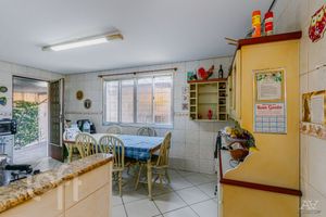 Image 17 - 256877