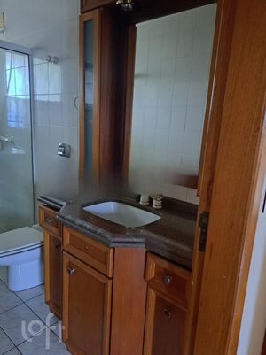 Image 17 - 256881