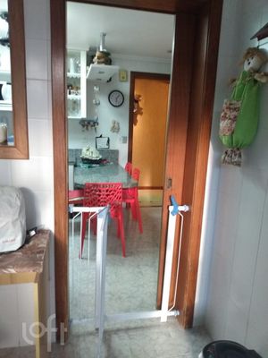 Image 10 - 256994