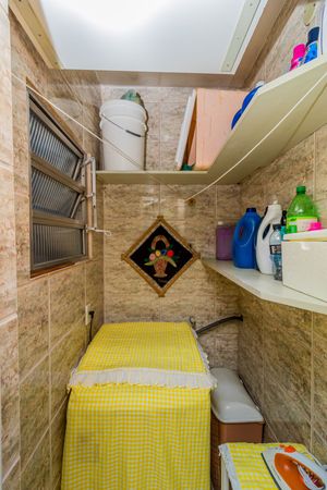 Image 17 - 257229