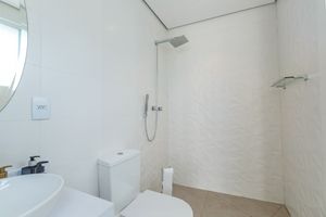 Image 19 - 257648