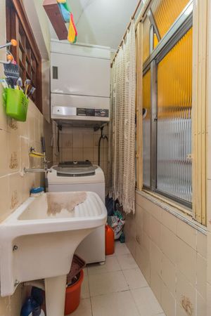 Image 15 - 257871