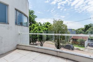 Image 33 - 258072
