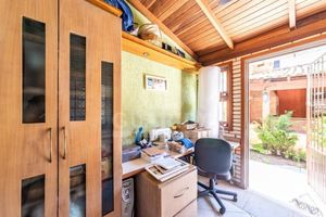 Image 21 - 258220