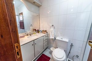 Image 31 - 258220