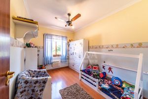 Image 34 - 258220