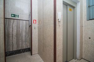 Image 6 - 258323