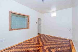 Image 3 - 258329