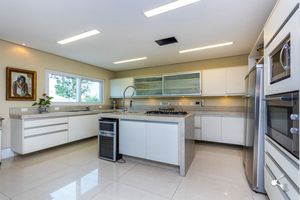 Image 27 - 258379