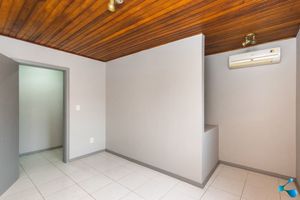 Image 13 - 258521