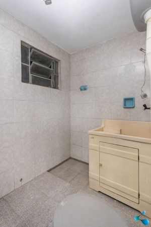 Image 31 - 258521