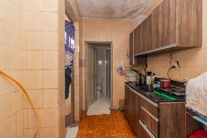 Image 18 - 259558