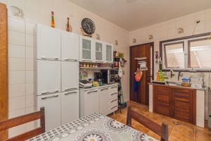 Image 17 - 260390