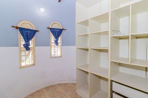 Image 35 - 260529