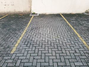 Image 37 - 261102