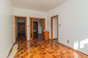 Image 3 - 261400