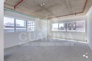 Image 19 - 261515