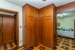 Image 18 - 262687