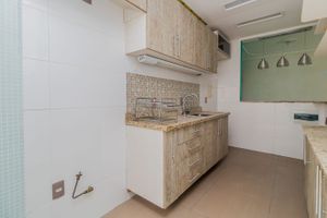 Image 12 - 263001