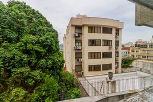 Image 4 - 263158