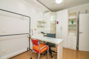 Image 38 - 263240