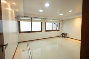 Image 4 - 263674