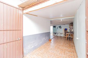 Image 42 - 265570
