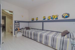 Image 11 - 266277