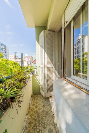 Image 17 - 266339