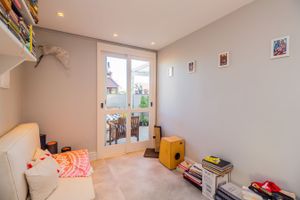 Image 21 - 266341