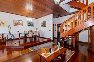 Image 24 - 266410