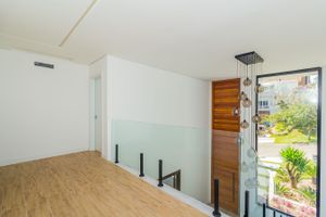 Image 24 - 266421