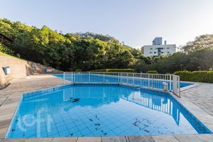 Image 19 - 266804