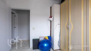 Image 10 - 266851