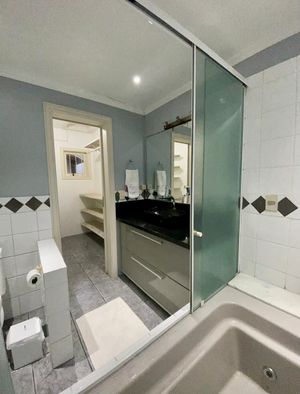 Image 30 - 266911