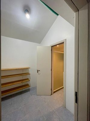 Image 44 - 266911