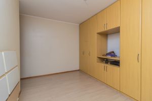 Image 11 - 266949