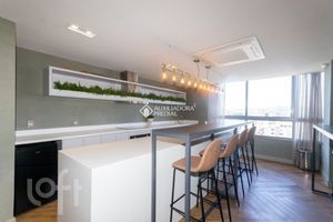 Image 21 - 267003