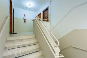 Image 15 - 267382