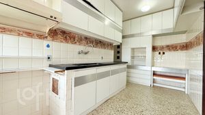 Image 21 - 267798