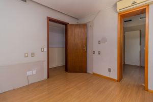 Image 14 - 267950