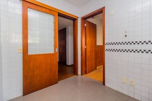 Image 33 - 267950
