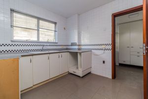 Image 35 - 267950