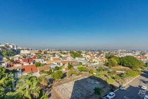 Image 30 - 268110